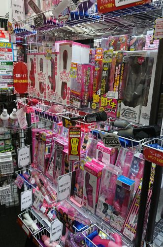 大人のおもちゃ、アダルトグッズ、バイブ／ローターは信長書店梅田東通店3階にて販売中です。